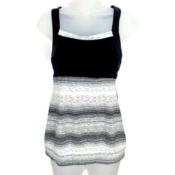 Athleta Bundle XS Tank Top Stride Crunch/ Start Up - Picture 2 of 8